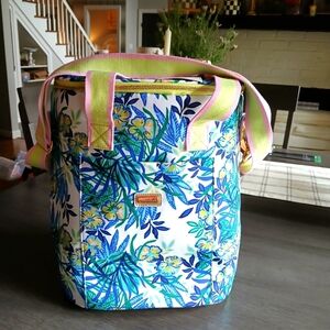 Lilly Pultzier Lg Beach Cooler With Strap Nwt